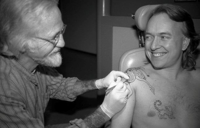 Нанесение татуировки древних скифов