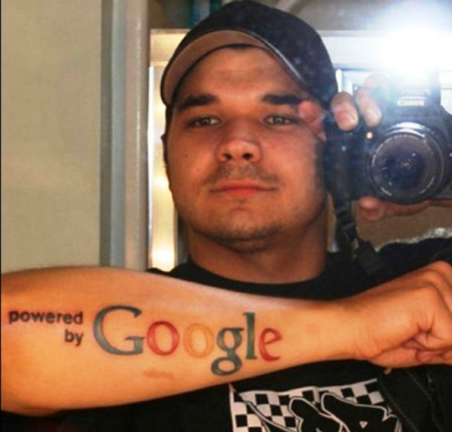 Смешная татуировка Google
